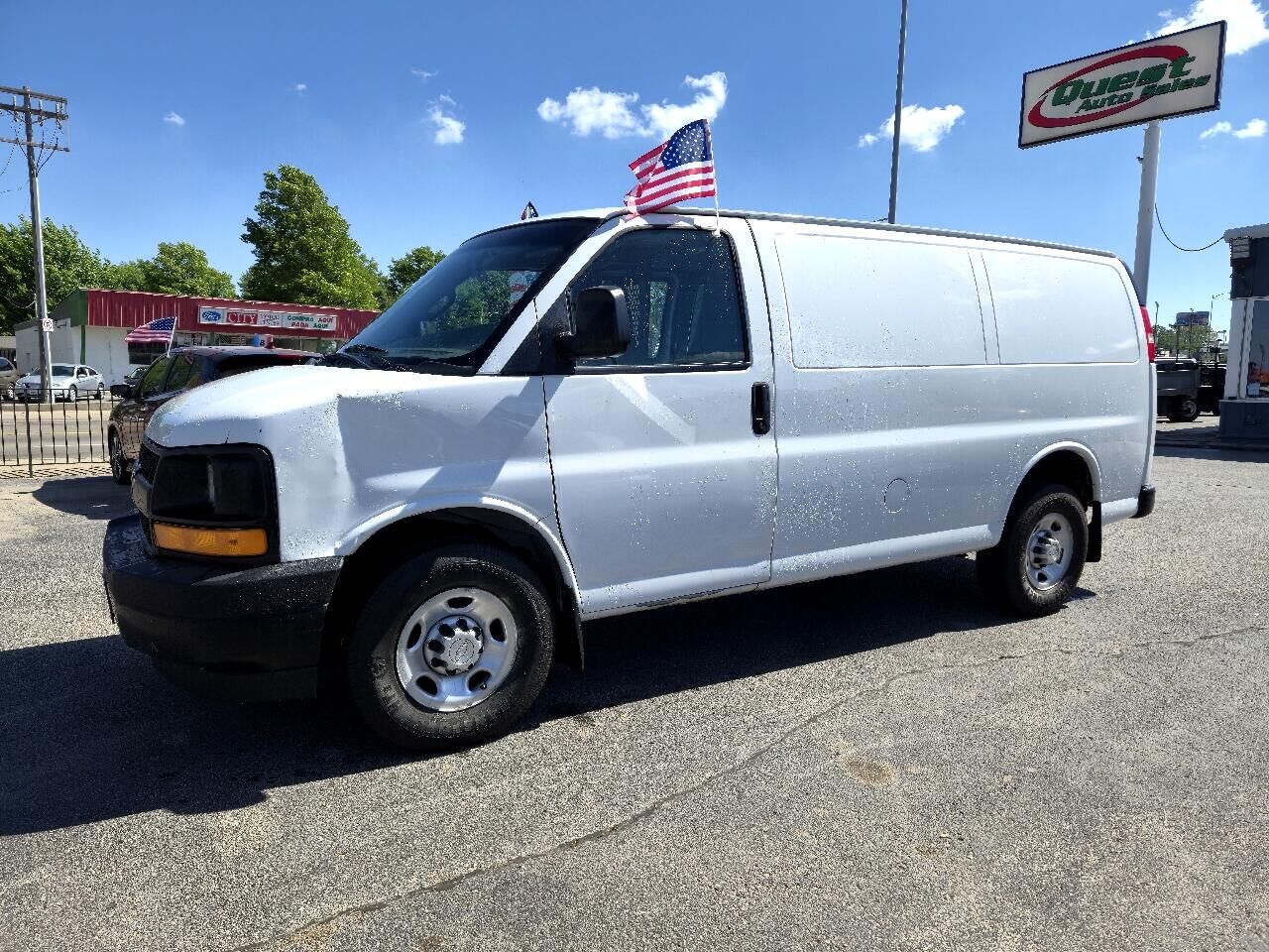 2017 CHEVROLET Express