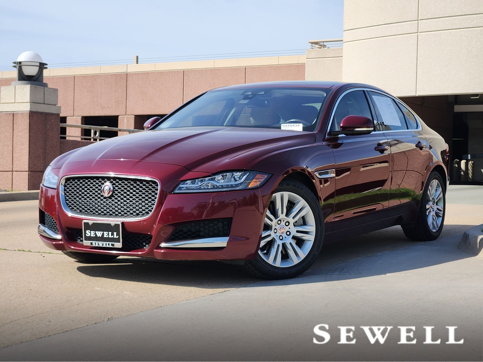 Jaguar XF