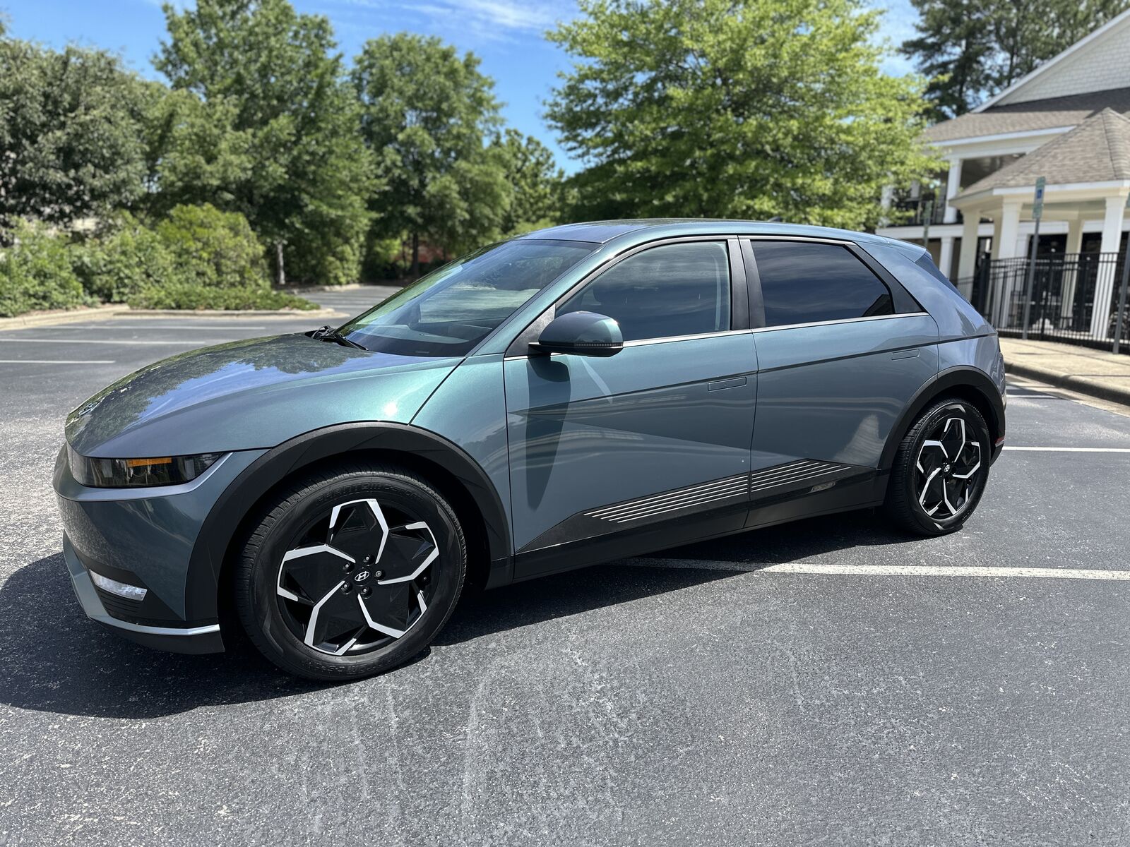 HYUNDAI