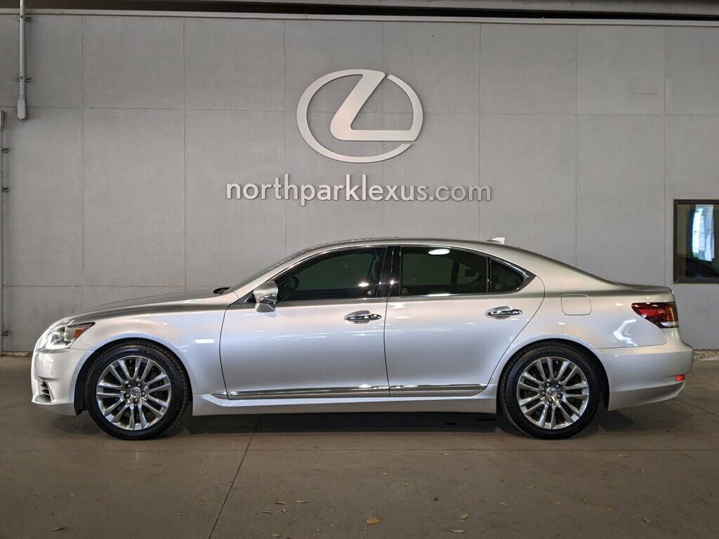 Lexus LS