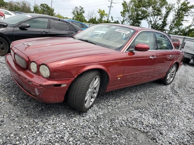 Jaguar XJR