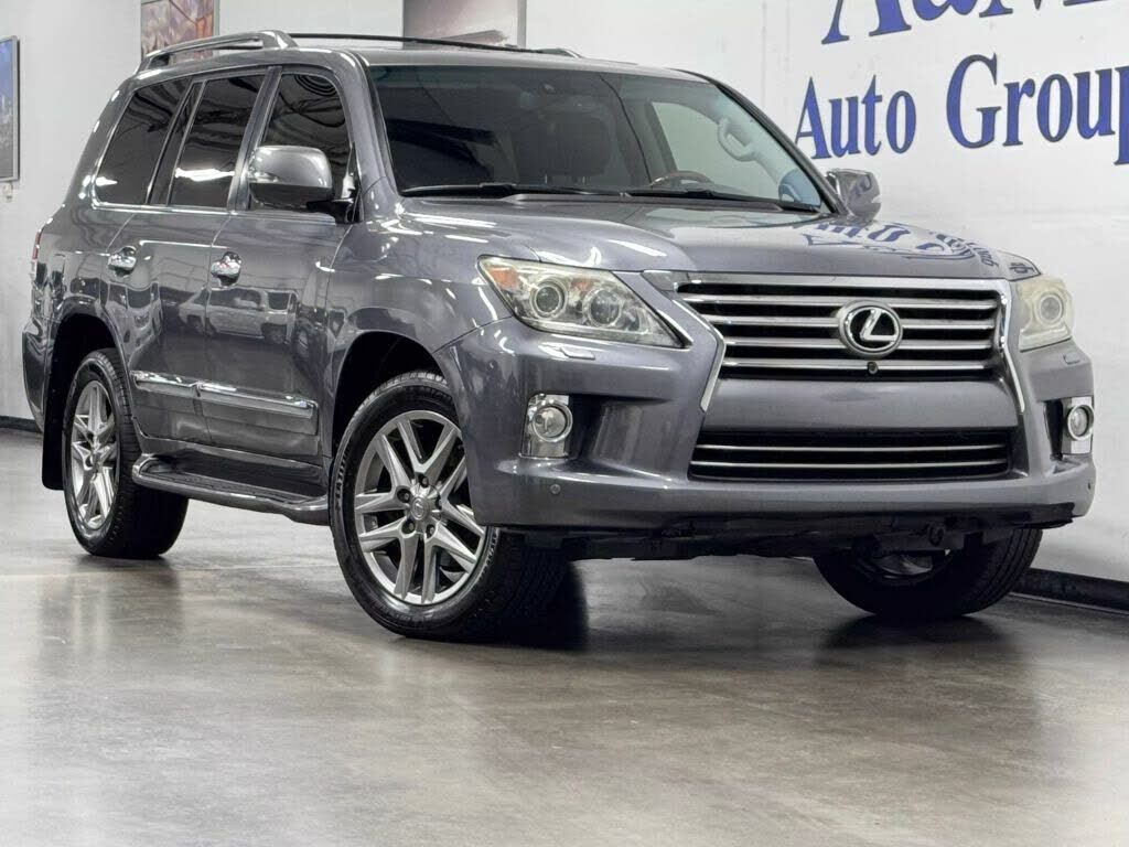 Lexus LX