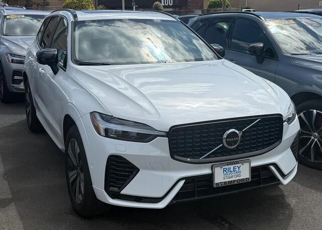 2025 VOLVO XC60