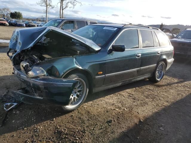 BMW 528i