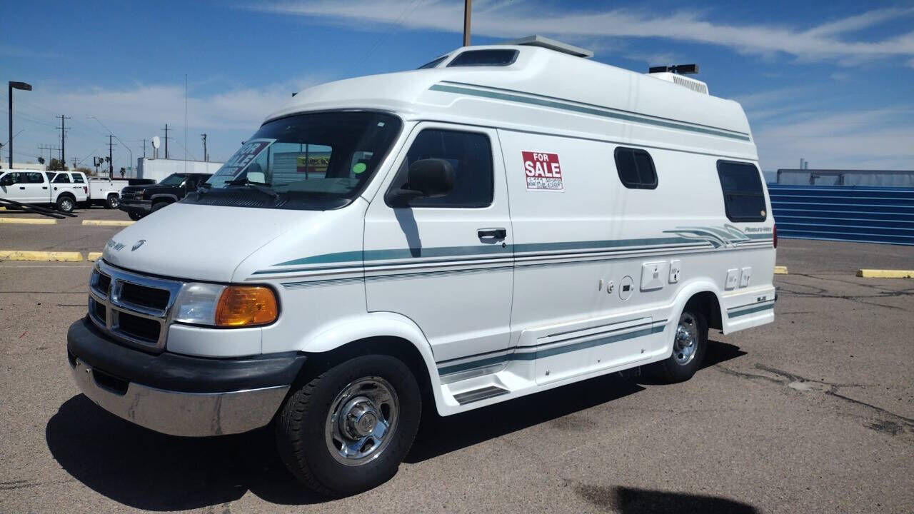 Dodge Ram Van