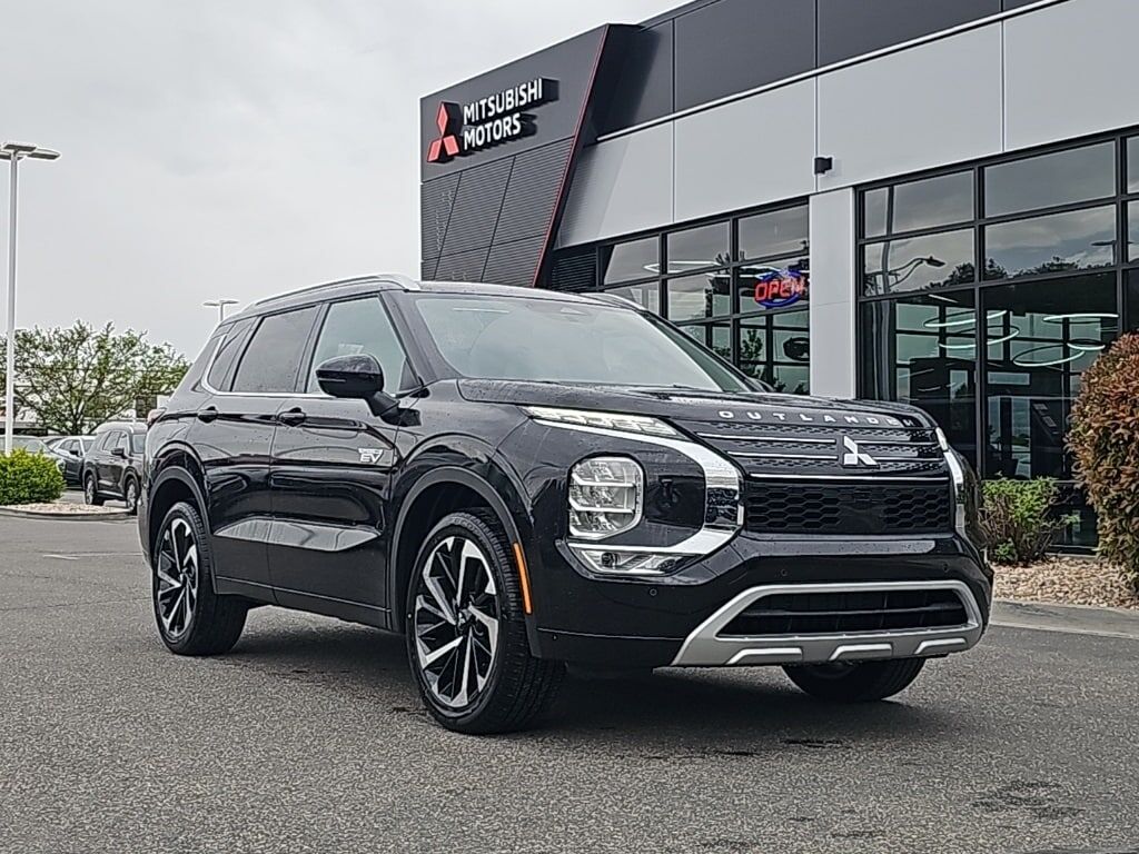 2025 MITSUBISHI Outlander