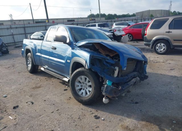 Mitsubishi Raider