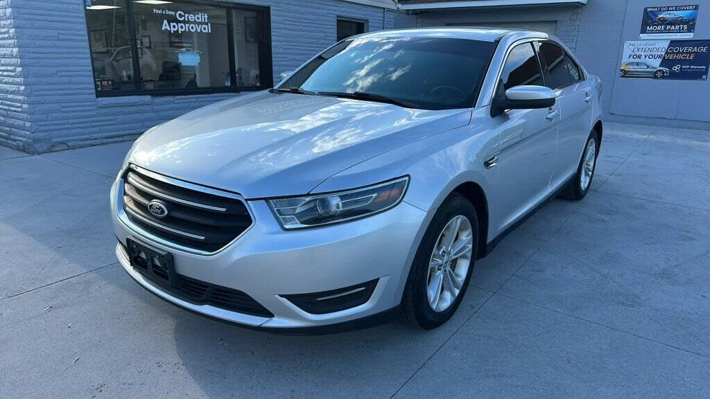 2015 FORD Taurus
