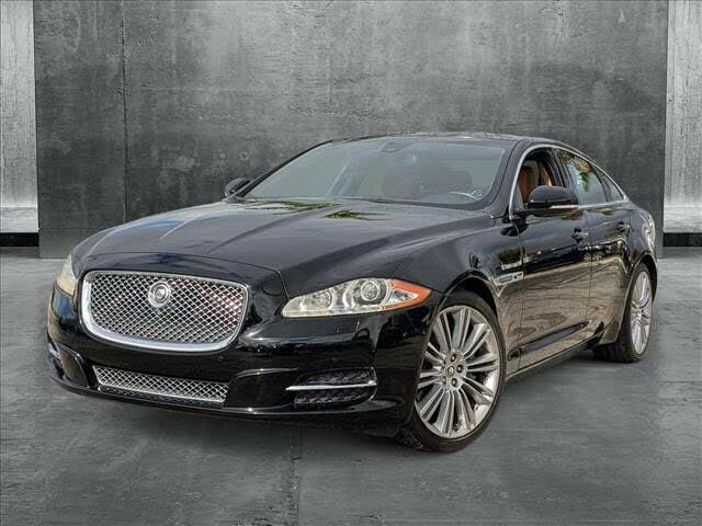 Jaguar XJ