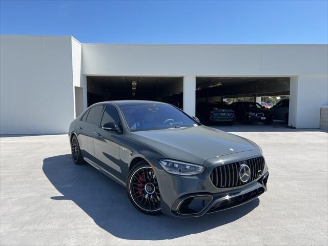 MERCEDES-BENZ