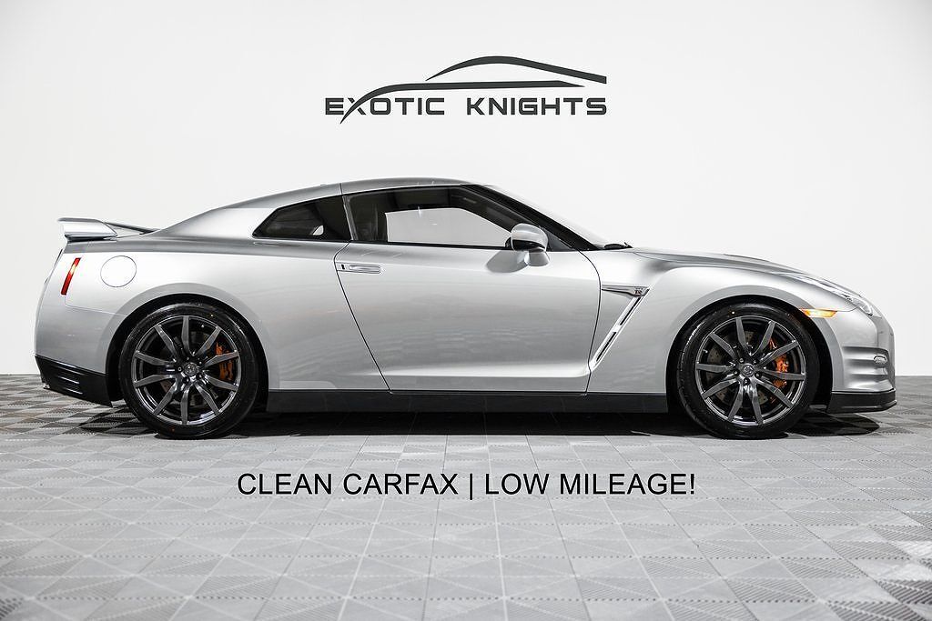 Nissan GT-R