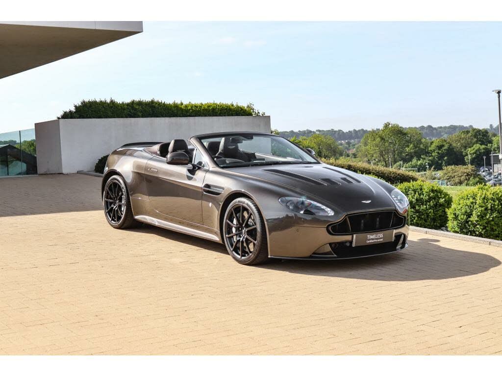 Aston Martin V12 Vantage
