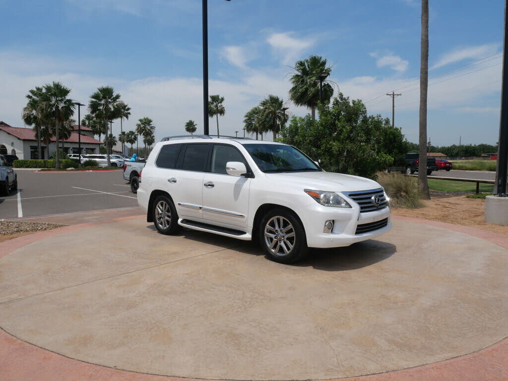 Lexus LX