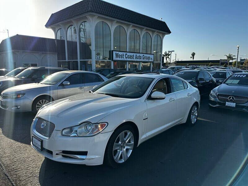 Jaguar XF