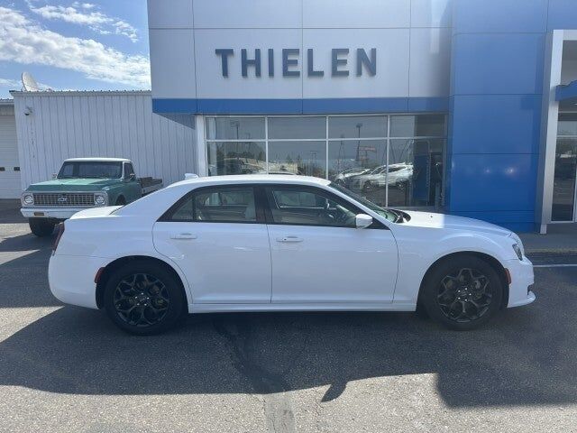 2022 CHRYSLER 300