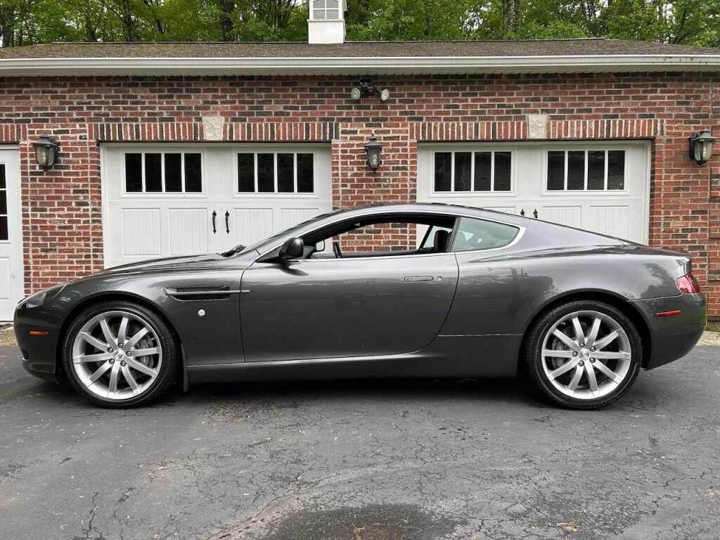 Aston Martin DB9