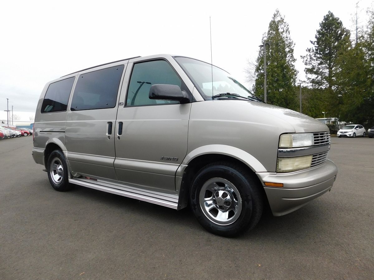 Chevrolet Astro Van