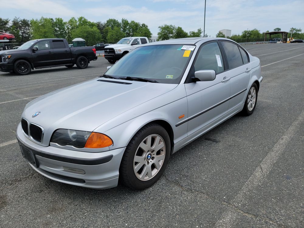 BMW 323i