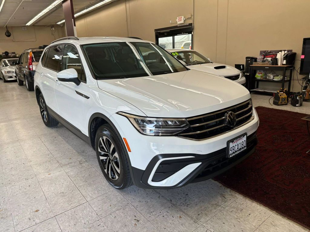 2022 VOLKSWAGEN Tiguan