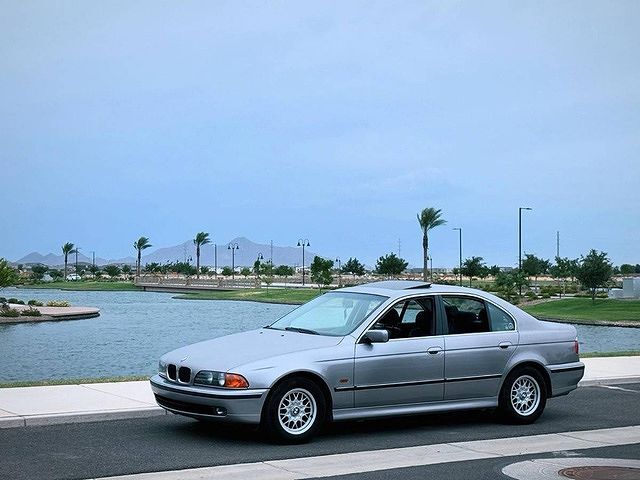 BMW 528i