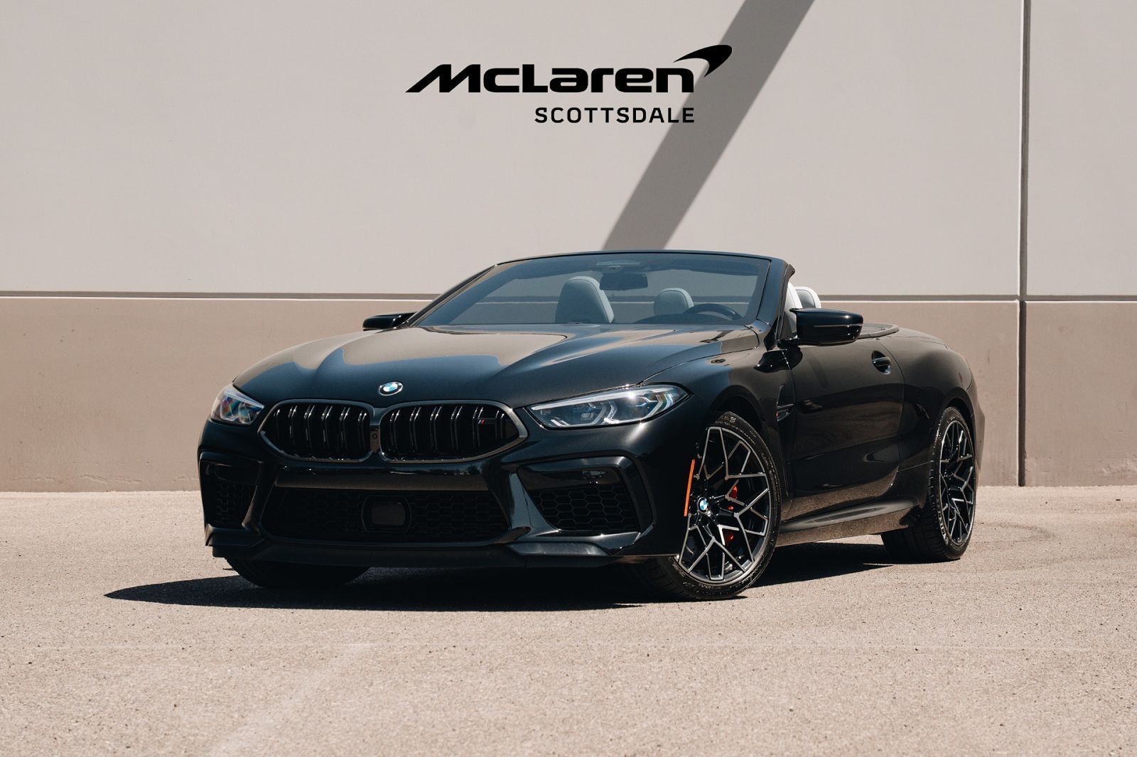 2022 BMW M8