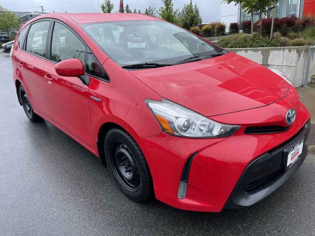 Toyota Prius V