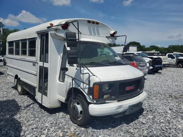 GMC Savana