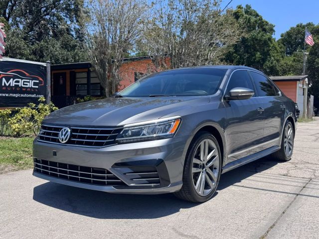 2017 VOLKSWAGEN Passat