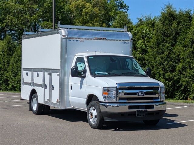 2026 FORD E-350