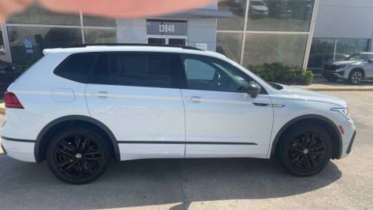 2022 VOLKSWAGEN Tiguan