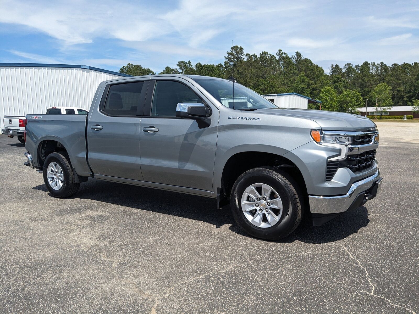 2025 CHEVROLET Silverado