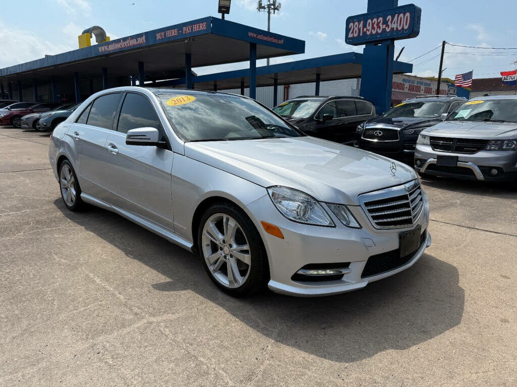 2013 MERCEDES-BENZ E-Class