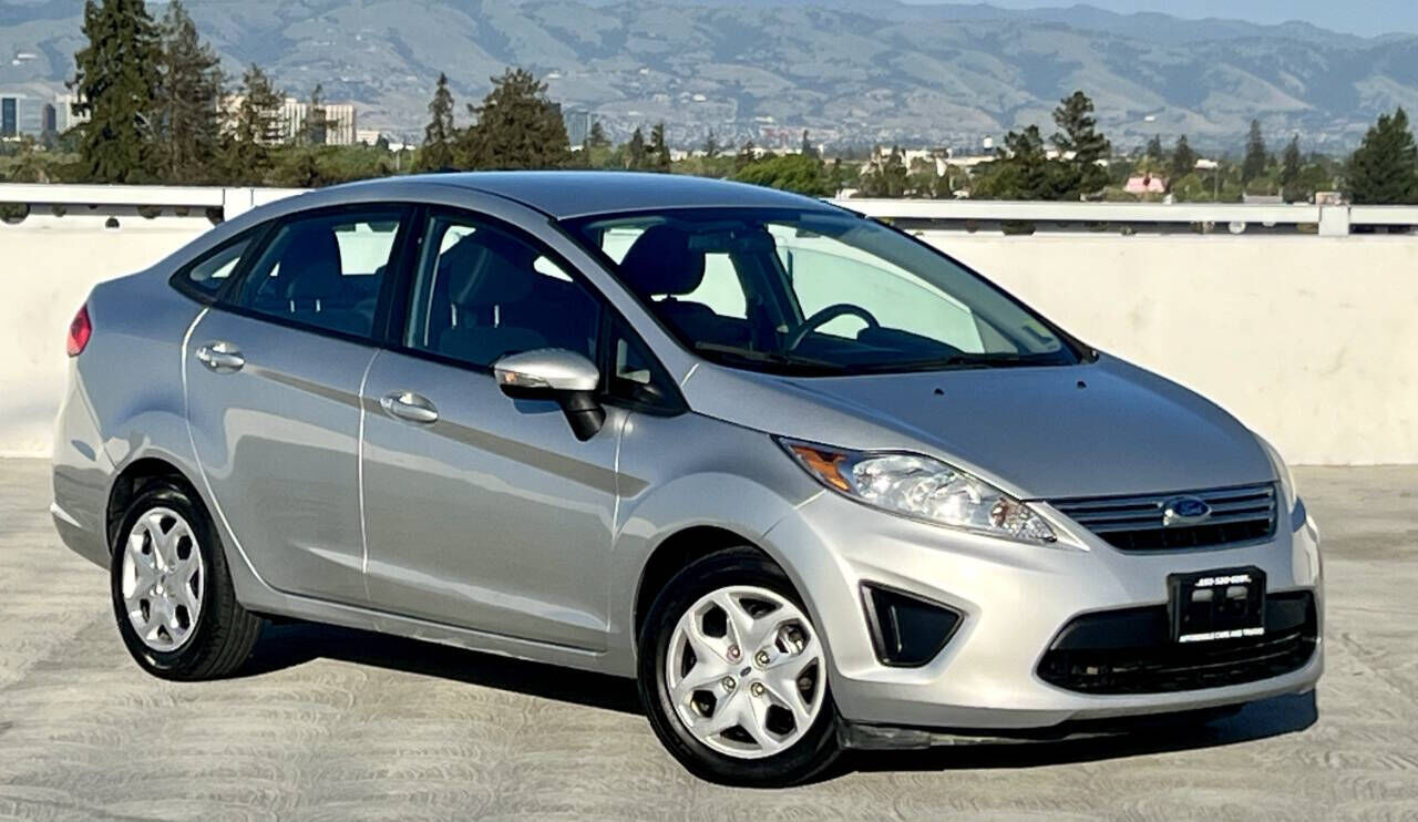 2013 FORD Fiesta