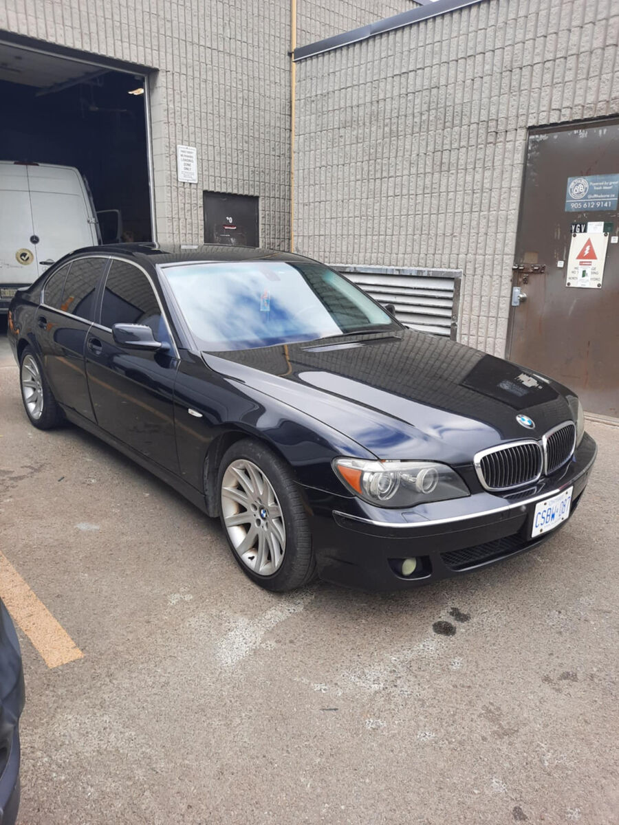 BMW 750i