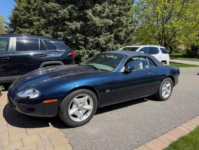 Jaguar XK8