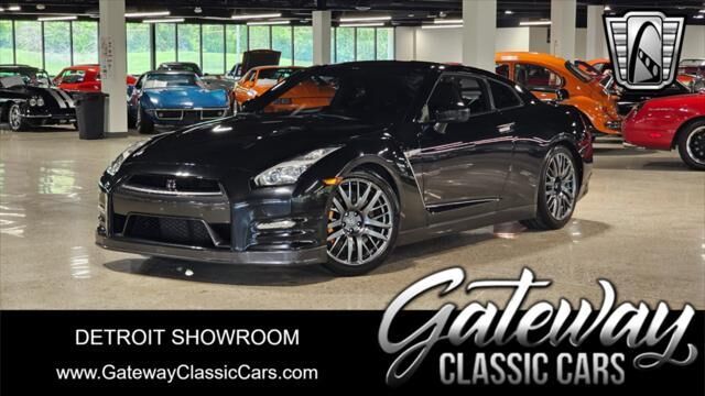 Nissan GT-R