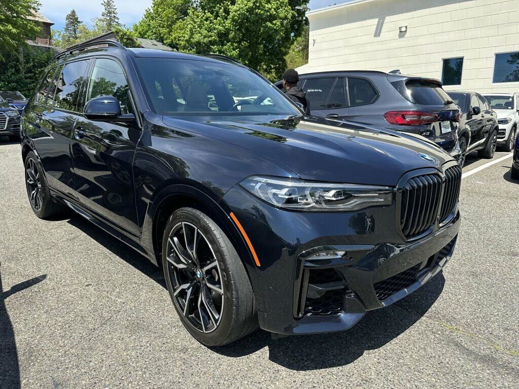 2021 BMW X7