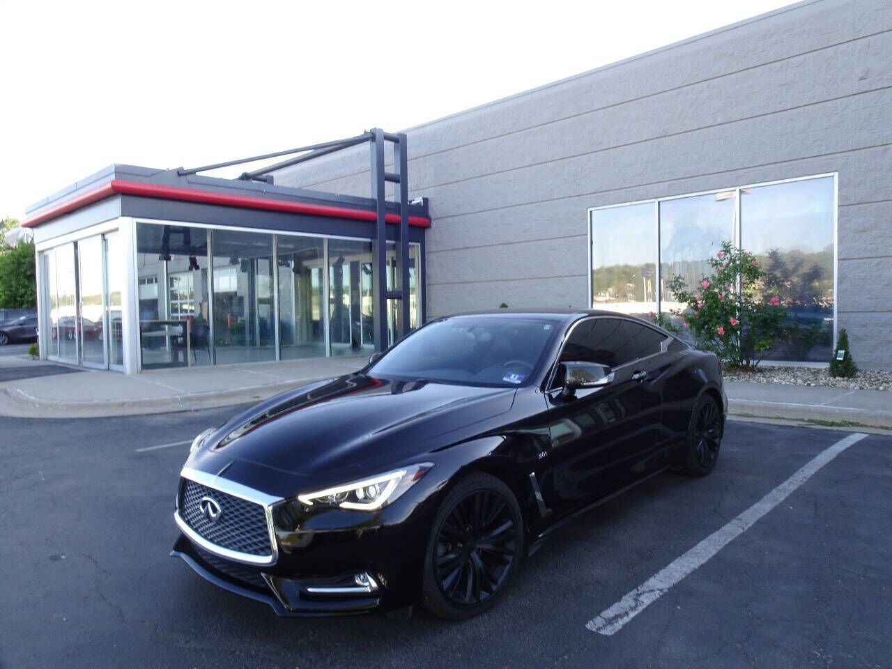 2017 INFINITI Q60