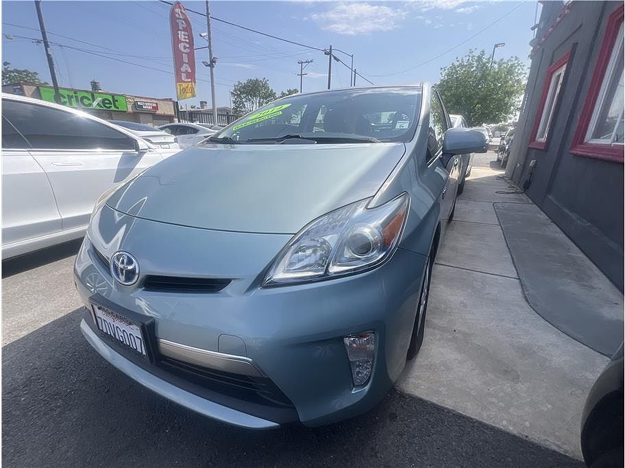 2014 TOYOTA Prius