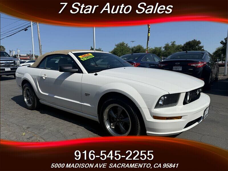 2005 FORD Mustang