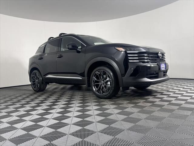 2025 NISSAN Kicks