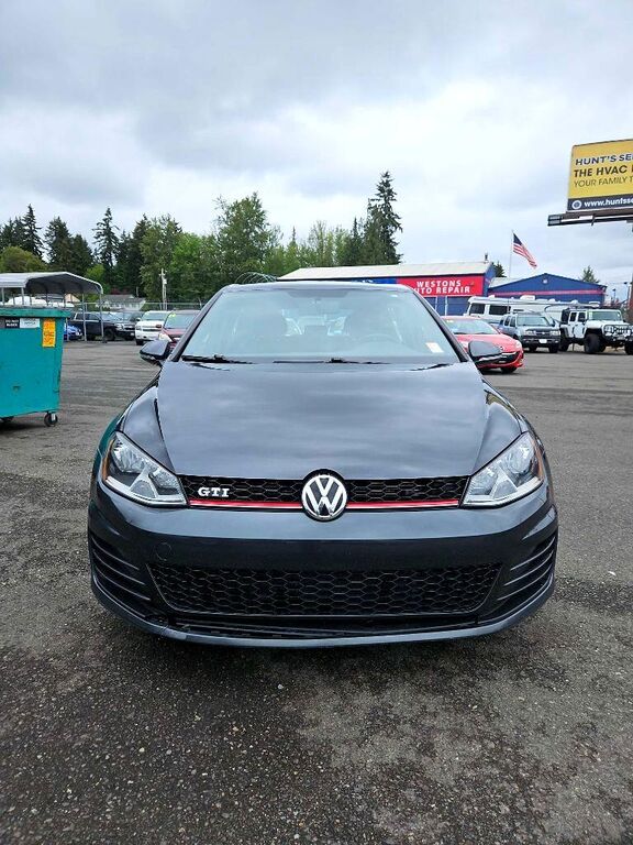 2016 VOLKSWAGEN Golf GTI