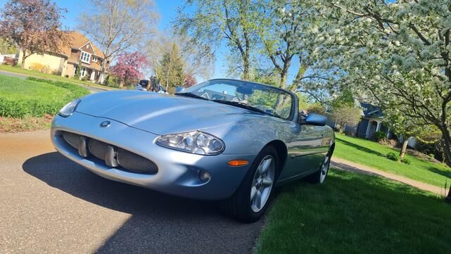 Jaguar XK8