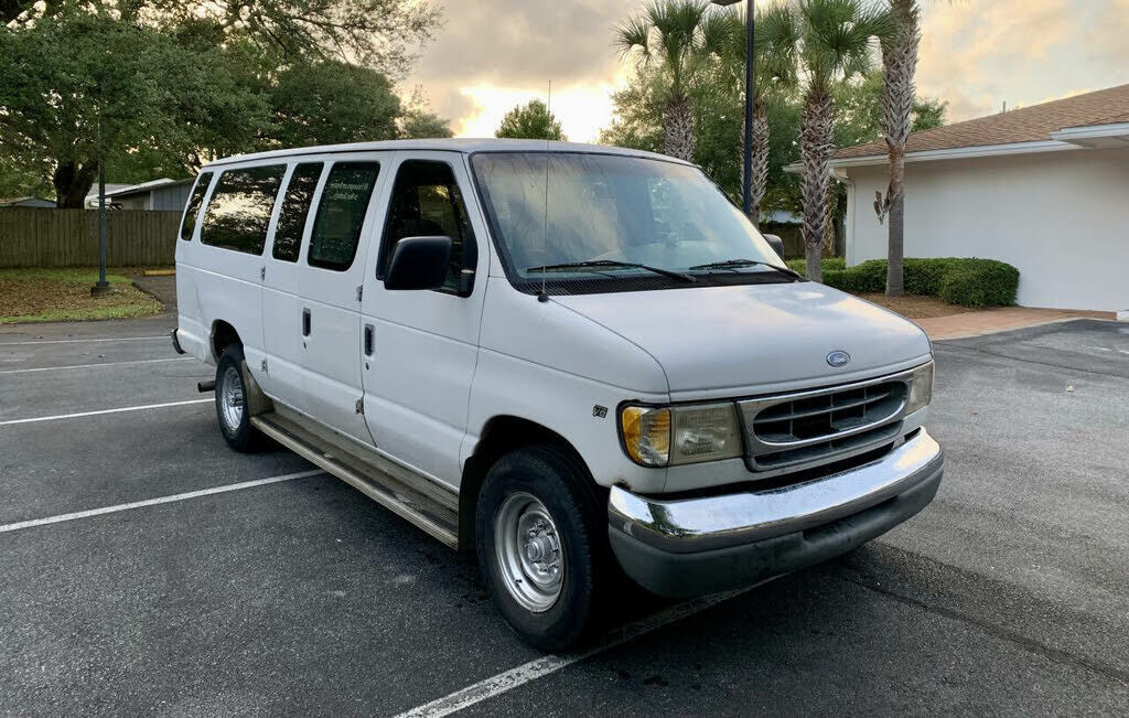Ford E-350