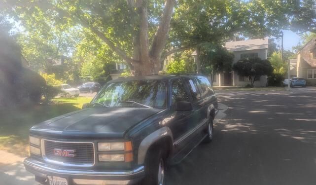 GMC Suburban