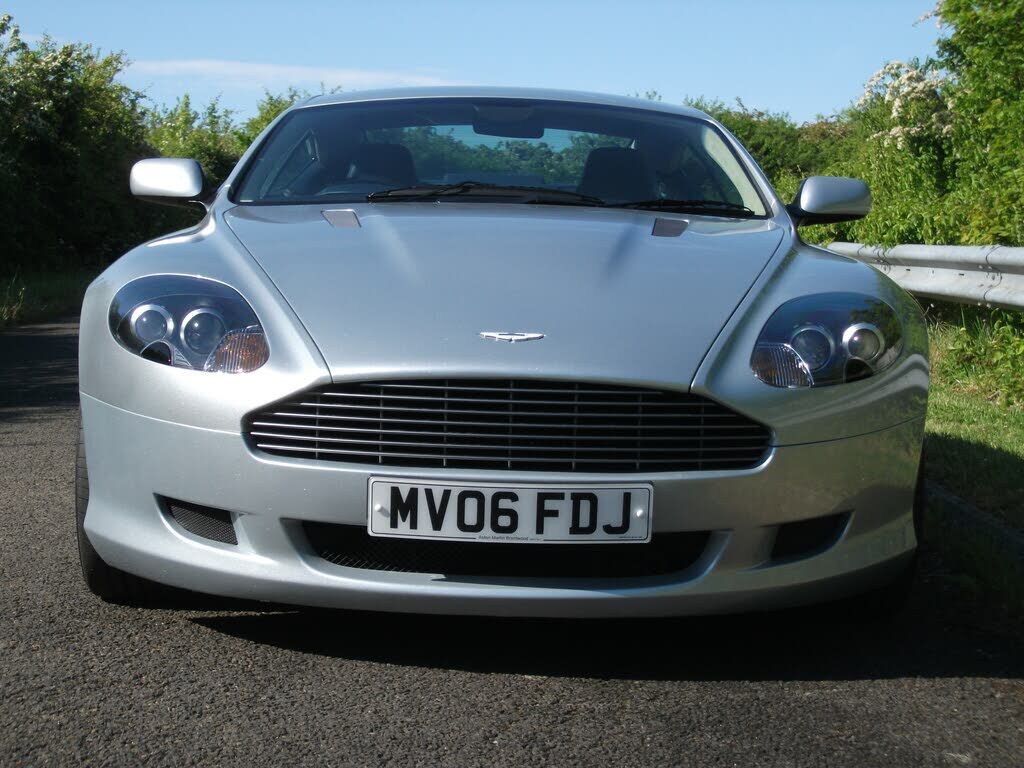 Aston Martin DB9