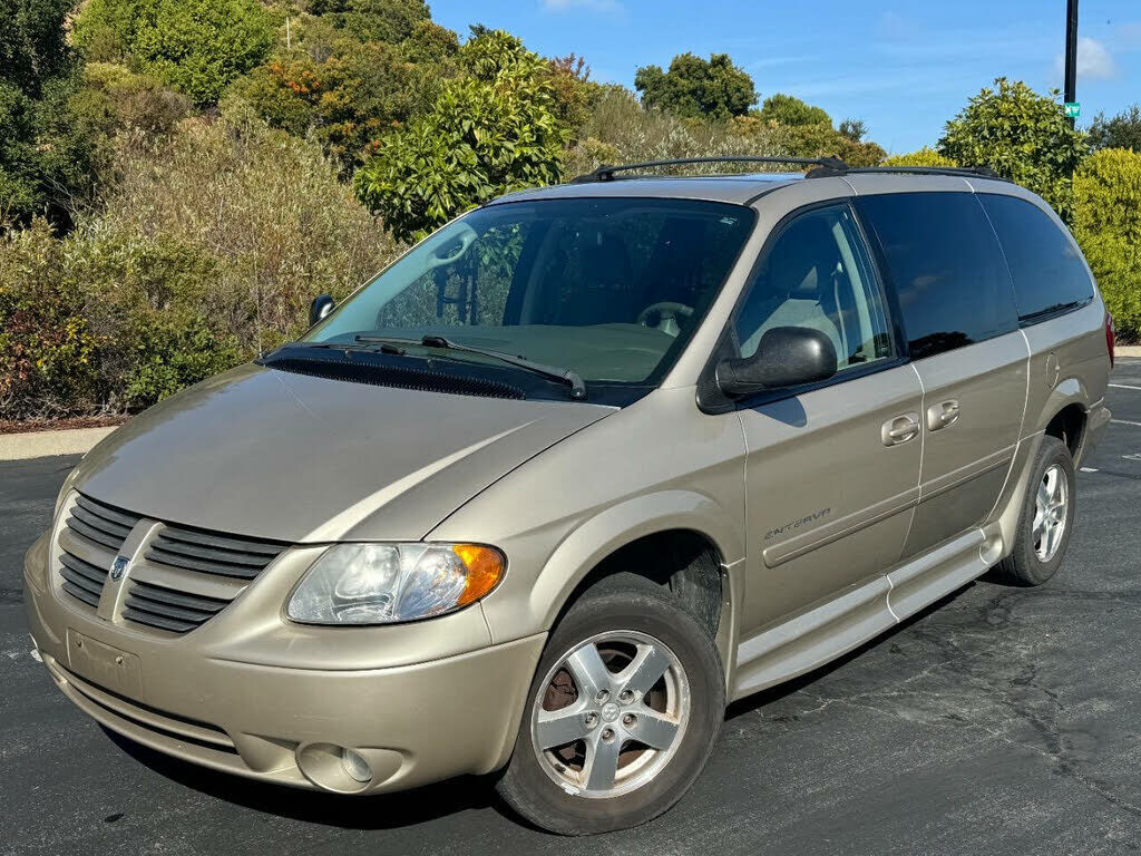 2005 DODGE Caravan