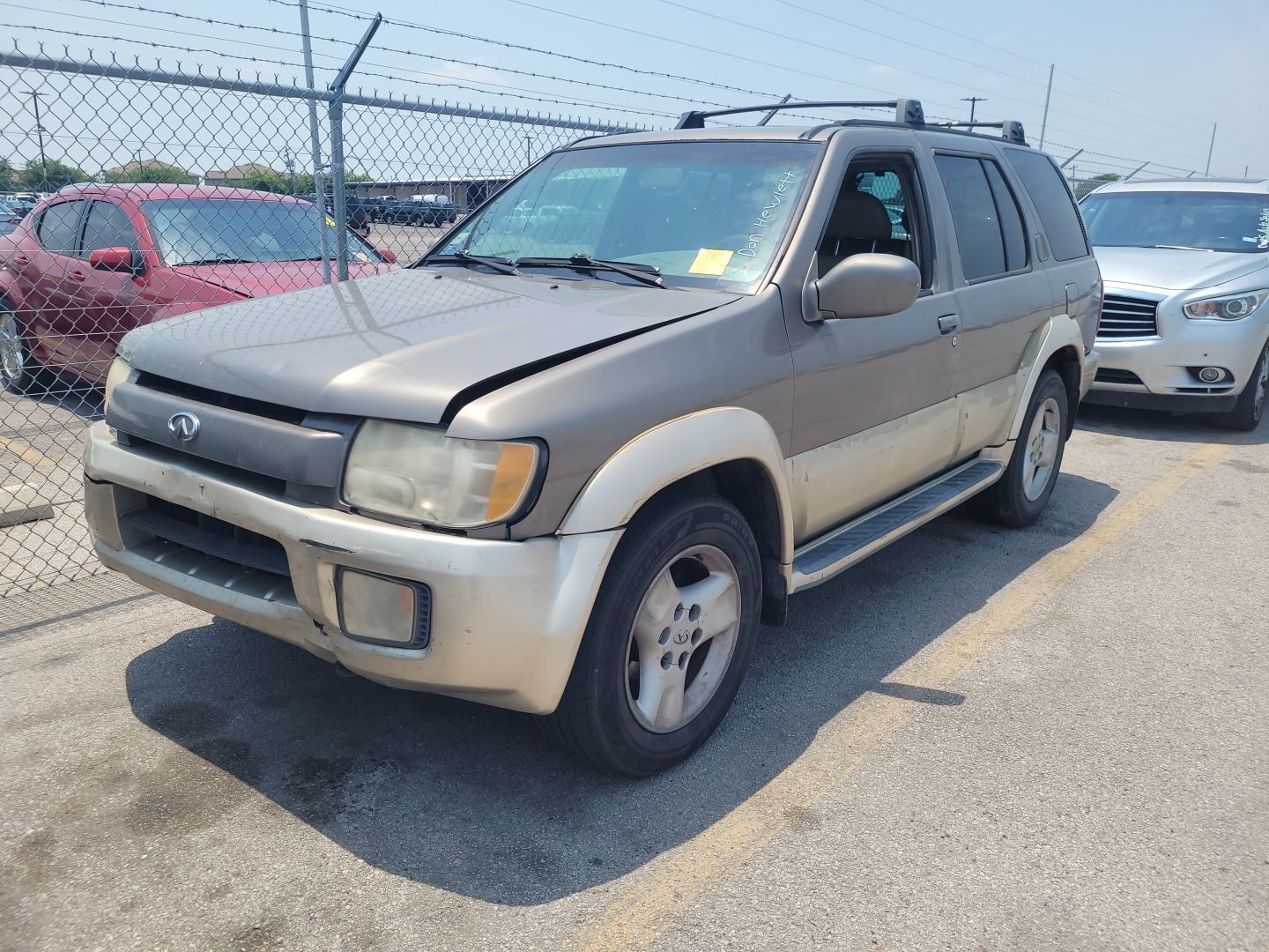 Infiniti QX4