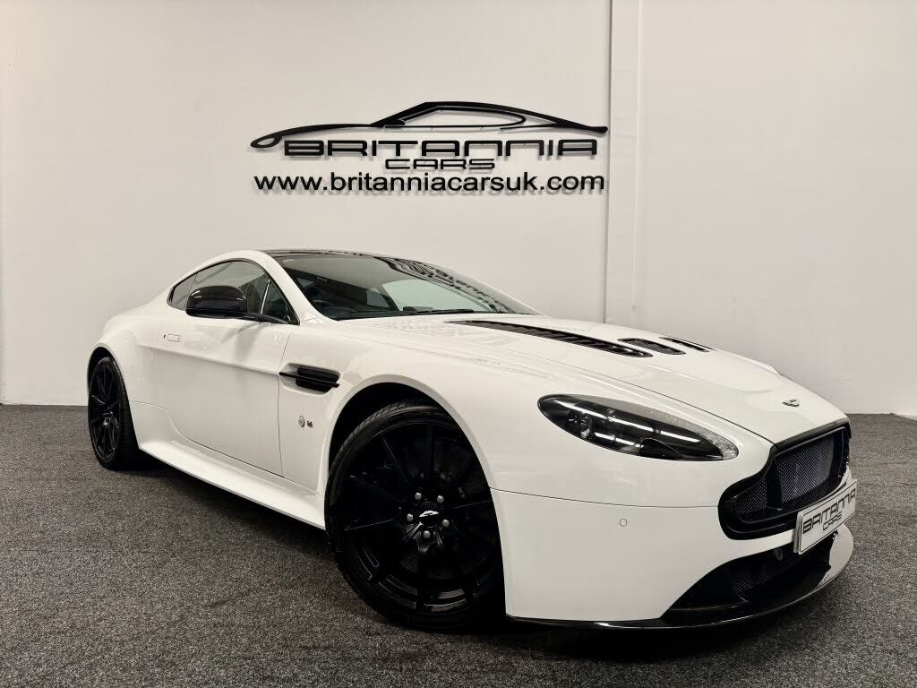 Aston Martin V12 Vantage