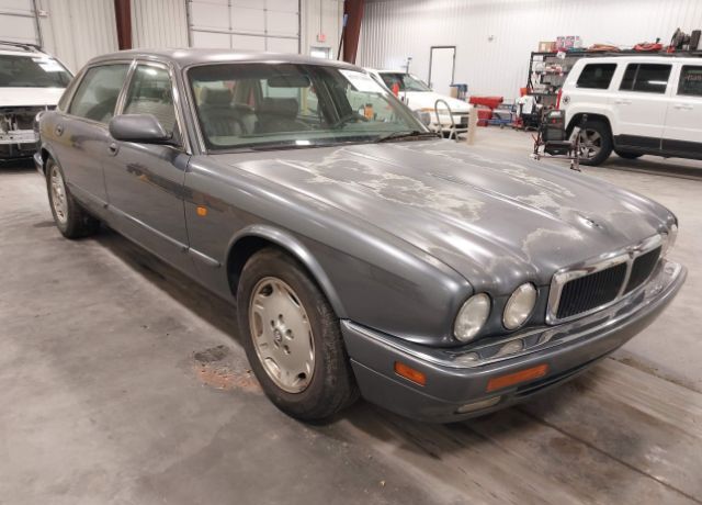 Jaguar XJ6